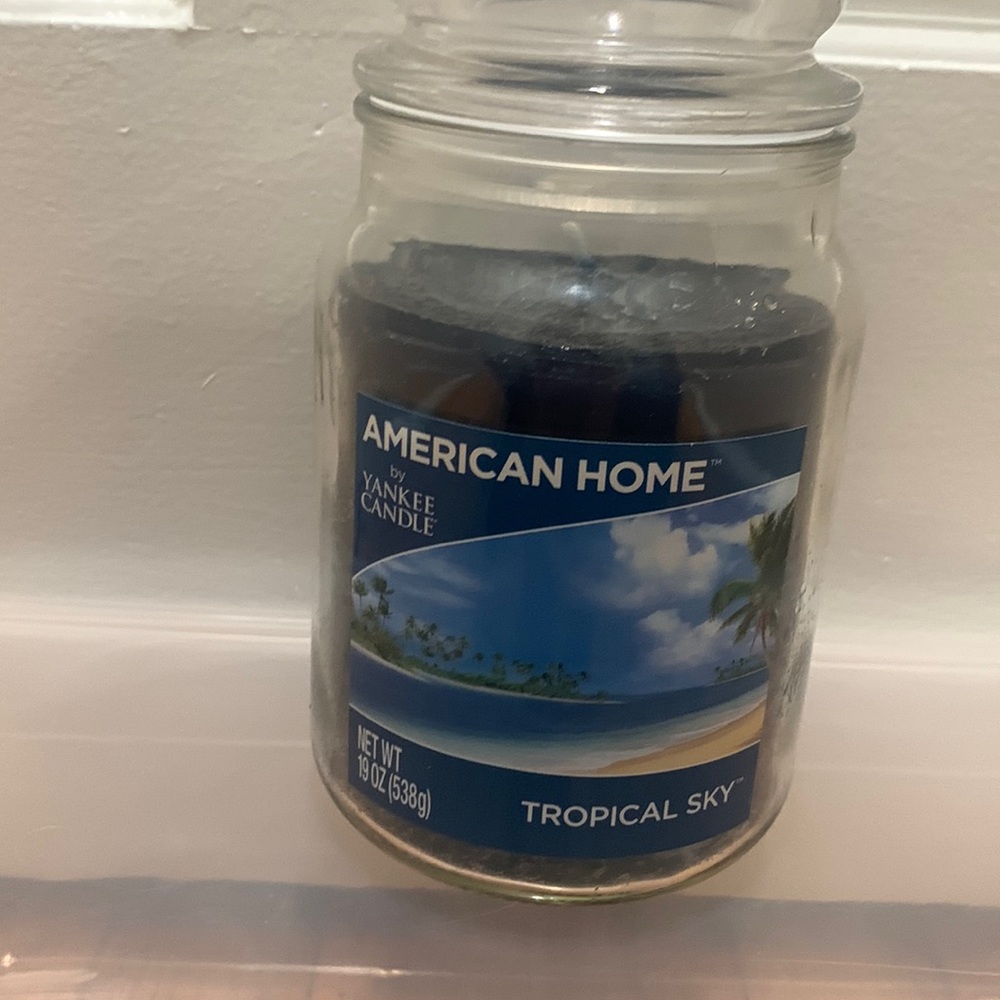 American home candle by Yankee candle.*New*